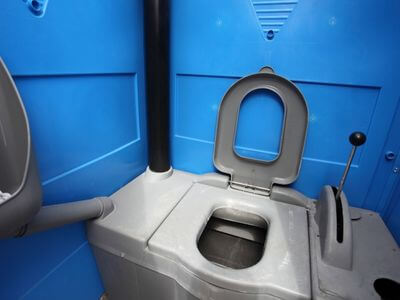 Professional portable toilet for construction services in Bakersfield